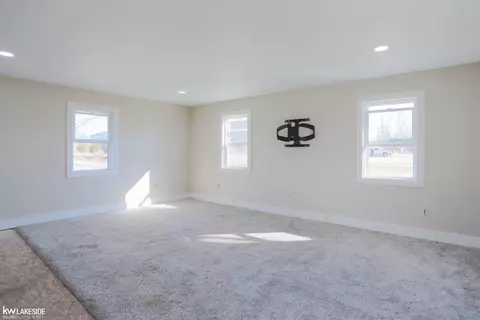 Living - 20195 32 Mile, Armada, MI 48005 photo 1 of 4
