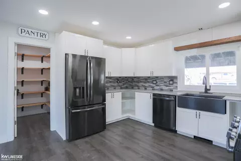 Kitchen - 20195 32 Mile, Armada, MI 48005 photo 1 of 1