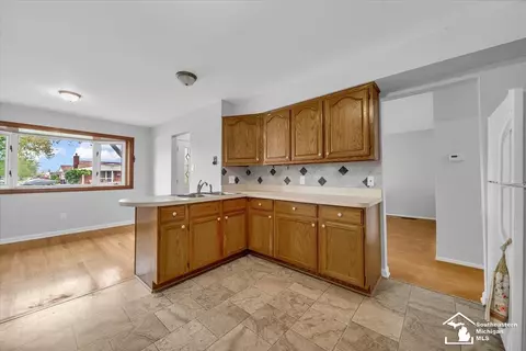 17502 Devonshire, Riverview, MI 48193 photo 7