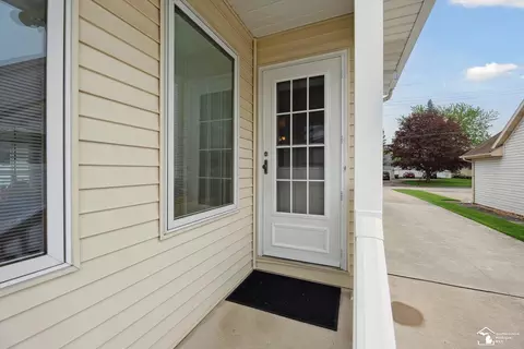 Exterior - 645 N Roessler, Monroe, MI 48162 photo 10 of 11