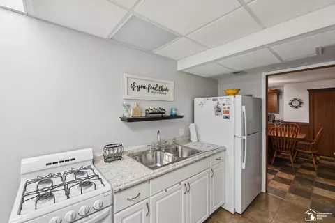 Kitchen - 645 N Roessler, Monroe, MI 48162 photo 6 of 6