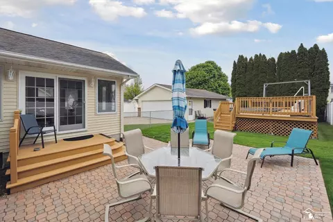 Exterior - 645 N Roessler, Monroe, MI 48162 photo 2 of 11