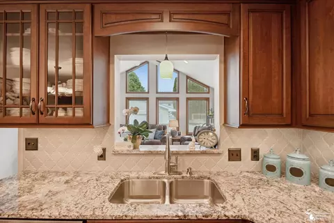 Kitchen - 645 N Roessler, Monroe, MI 48162 photo 1 of 6