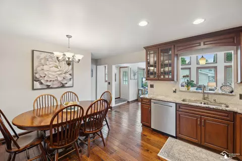 Kitchen - 645 N Roessler, Monroe, MI 48162 photo 4 of 6