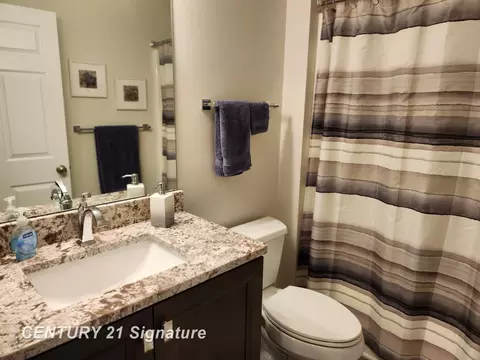 Bath - 213 Aberdeen, Flushing, MI 48433 photo 3 of 4