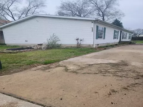720 S Henry, Bay City, MI 48706