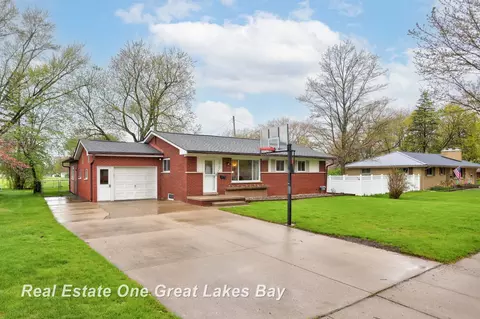 1416 Airfield, Midland, MI 48642