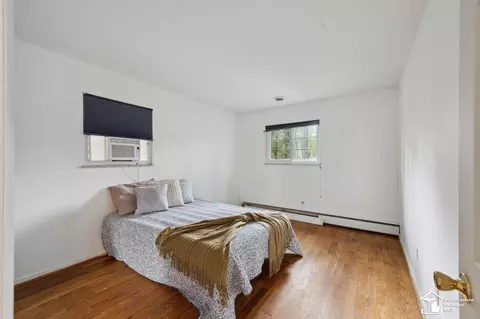 Bedroom - 7772 Apache, Temperance, MI 48182 photo 2 of 5