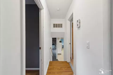 Entry Way - 7772 Apache, Temperance, MI 48182 photo 5 of 5