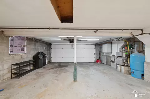 Exterior - 7772 Apache, Temperance, MI 48182 photo 3 of 9