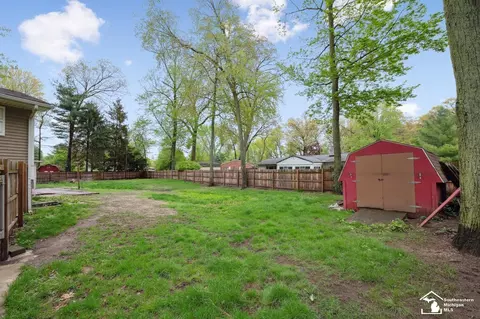 Exterior - 7772 Apache, Temperance, MI 48182 photo 5 of 9