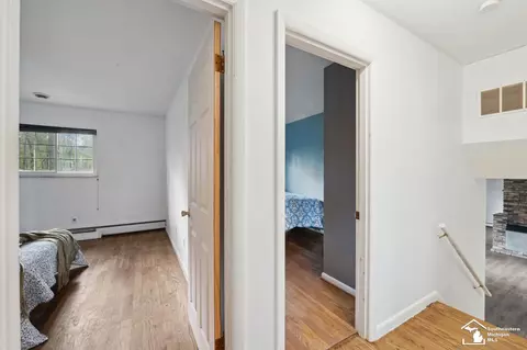 Entry Way - 7772 Apache, Temperance, MI 48182 photo 4 of 5