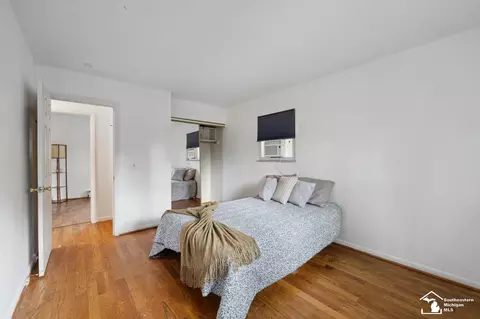 Bedroom - 7772 Apache, Temperance, MI 48182 photo 3 of 5