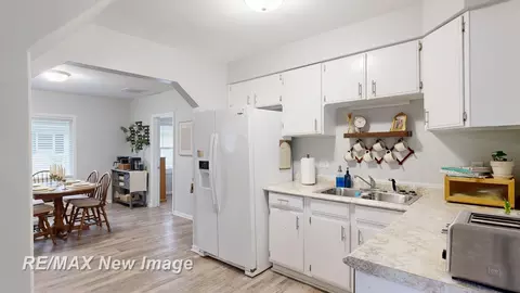175 N Fourth, Freeland, MI 48623 photo 16
