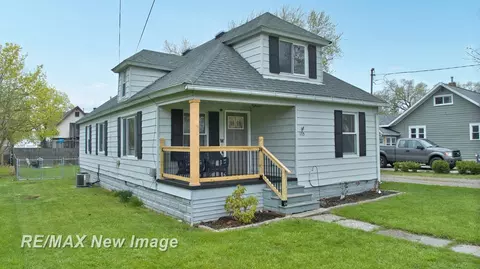 175 N Fourth, Freeland, MI 48623 photo 4
