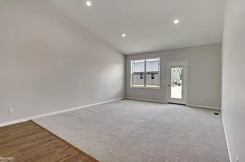Living - 11146 Brahms, Davison, MI 48423 photo 2 of 3