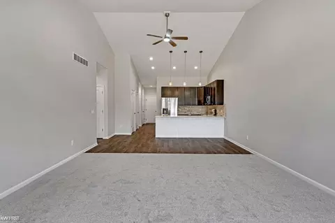 Entry Way - 11146 Brahms, Davison, MI 48423 photo 3 of 4