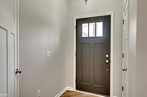 Entry Way - 11146 Brahms, Davison, MI 48423 photo 1 of 4