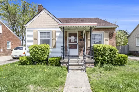 215 Linden, Pontiac, MI 48341