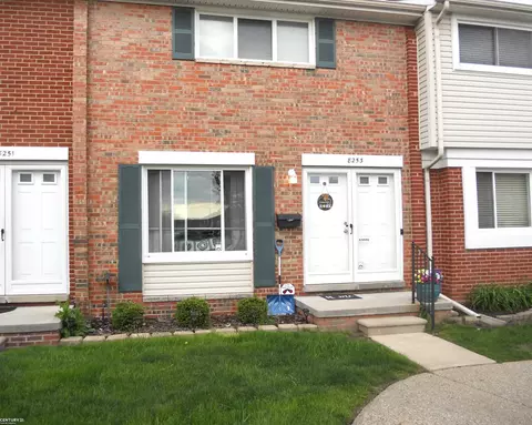 8253 Dartmouth, Warren, MI 48093
