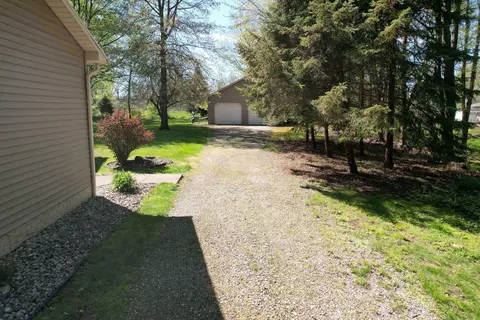 1975 Sun, Owosso, MI 48867 photo 29