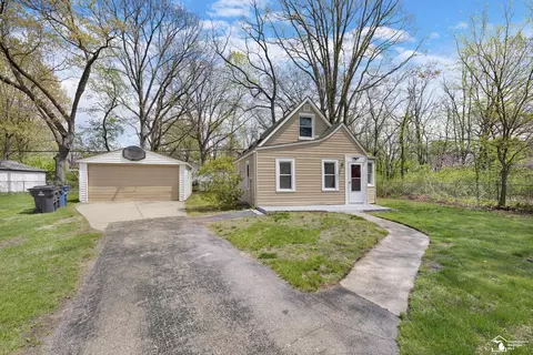 144 N Karle, Westland, MI 48185