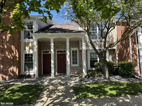 56499 Scotland, Shelby Township, MI 48316