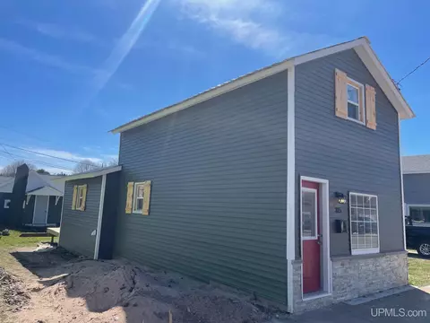 Exterior - 315 S First, Ishpeming, MI 49849 photo 2 of 3