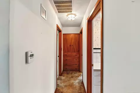 Entry Way - 10654 Exeter, Carleton, MI 48117 photo 2 of 3