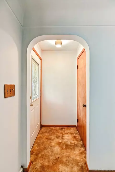 Entry Way - 10654 Exeter, Carleton, MI 48117 photo 1 of 3