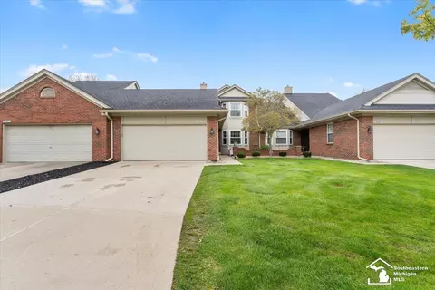 16625 Club #60, Southgate, MI 48195