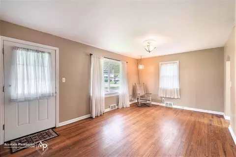 622 Charles, Davison, MI 48423 photo 2