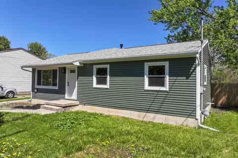 2226 Pollard, Lansing, MI 48911