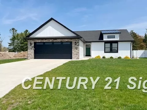 5860 Diamond Mdws, Freeland, MI 48623