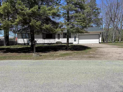 5750 John 173, Wells, MI 49894