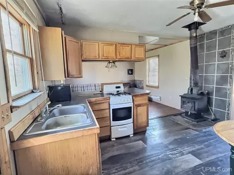 114 Elm, Greenland, MI 49929 photo 7