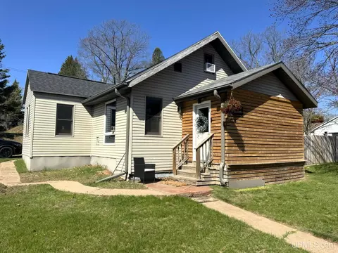 509 Dickinson, Kingsford, MI 49802