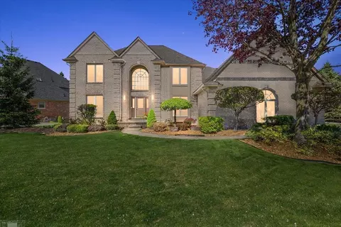 53633 Cherrywood, Shelby Township, MI 48315