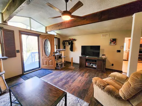 5440 Maple, Farwell, MI 48622 photo 4