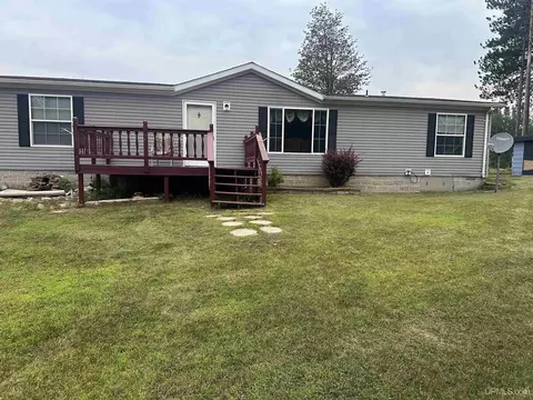 5278 275, Gladstone, MI 49837