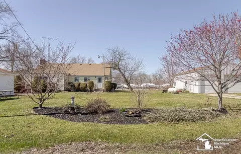 7109 Iroquois, Erie, MI 48133