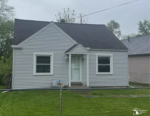 1816 Birchcrest, Waterford, MI 48328