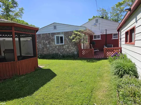 Exterior - 11215 Edgemont, Warren, MI 48089 photo 4 of 4