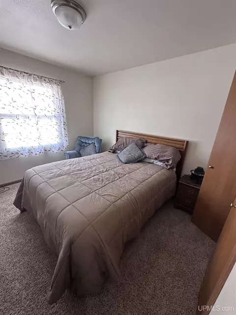 Bedroom - n7062 Maple Tree Lane, Au Train, MI 49806 photo 5 of 9