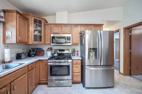 Kitchen - n7062 Maple Tree Lane, Au Train, MI 49806 photo 4 of 6