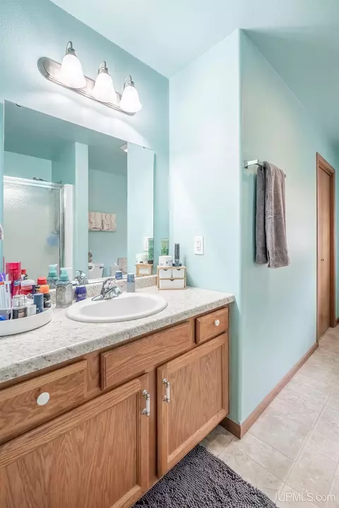Bath - n7062 Maple Tree Lane, Au Train, MI 49806 photo 5 of 6