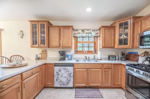 Kitchen - n7062 Maple Tree Lane, Au Train, MI 49806 photo 2 of 6