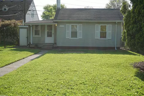 26333 Belanger, Roseville, MI 48066