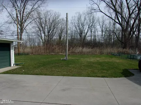 5536 Pointe Tremble, Clay, MI 48001 photo 6