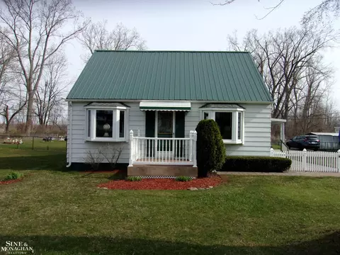 5536 Pointe Tremble, Clay, MI 48001 photo 3